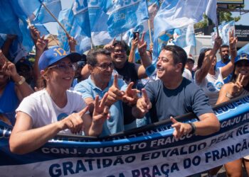 Grande Carreata do respeito, da paz e do amor percorre bairros da zona Sul de Aracaju