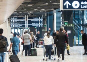 Moradores de oito em cada dez domicílios brasileiros não viajaram em 2023, afirma IBGE