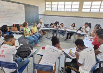Círculos de construção da cultura de paz integram ações de prevenção à violência no ambiente escolar