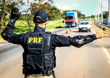 Portaria determina que a Polícia Rodoviária Federal não poderá obstruir eleitores