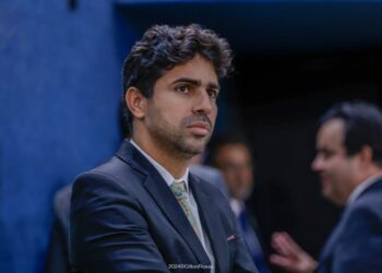 PL do vereador Pastor Diego é aprovado e alerta sobre condições neuroimunes raras