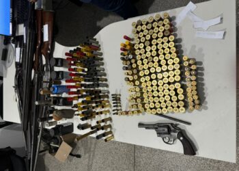 Polícia Civil prende suspeito por posse ilegal de arma de fogo de uso restrito em Japoatã