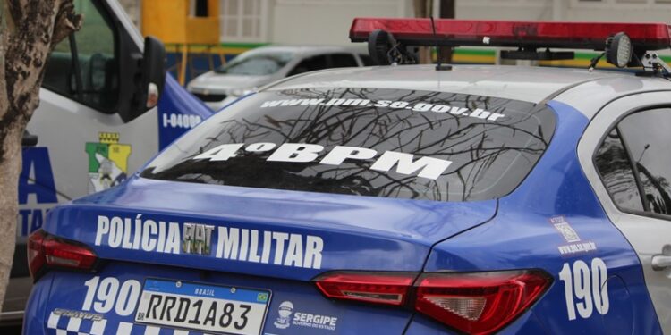 homem é preso após tentar enforcar a companheira com golpe conhecido como “Mata-Leão” em Porto da Folha