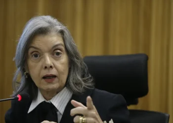 Cármen Lúcia condena episódios de violência na campanha eleitoral