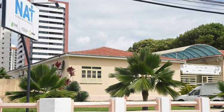 Confira as 72 vagas desta segunda-feira disponíveis no Núcleo de Apoio ao Trabalho