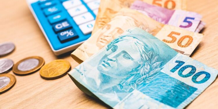 Previdência e folha salarial consumirão quase todo o espaço aberto no Orçamento do próximo ano