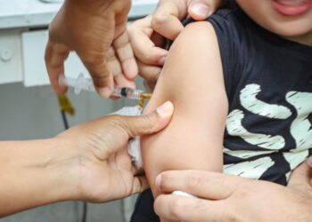 Vacina contra polio passa a ser aplicada somente em dose injetável