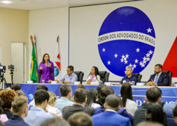 Yandra participa de Sabatina da OAB, mostra que conhece os problemas de Aracaju e apresenta soluções