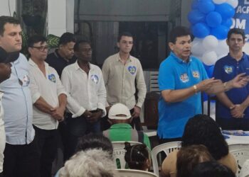 Valmir de Francisquinho segue em maratona de apoio a Emília Corrêa pelos bairros de Aracaju