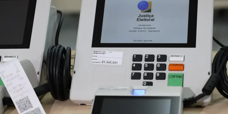 Vereadores reeleitos são 40% dos escolhidos para câmaras municipais 