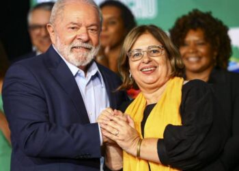 Acusada de assédio moral, ministra das Mulheres diz que segue no cargo