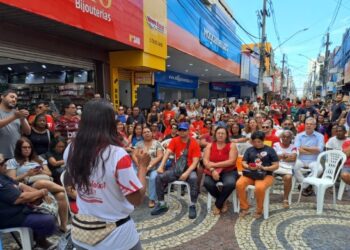 Professores de Sergipe chegam ao 2º dia de paralisação da categoria