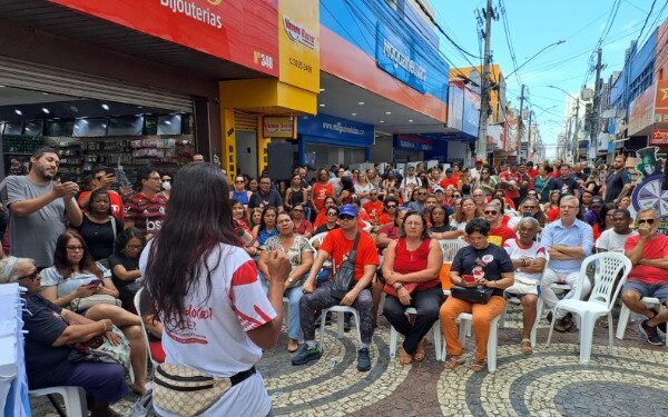 Professores de Sergipe chegam ao 2º dia de paralisação da categoria