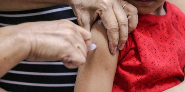 Novo esquema de vacinação contra a pólio inicia em novembro