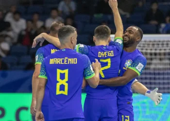 Brasil se garante na final da Copa do Mundo de futsal