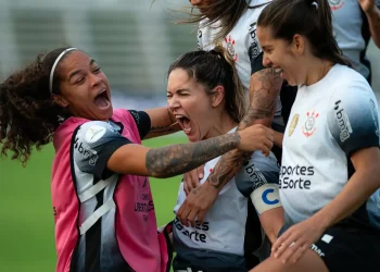 Corinthians derrota Boca e chega à final da Libertadores Feminina