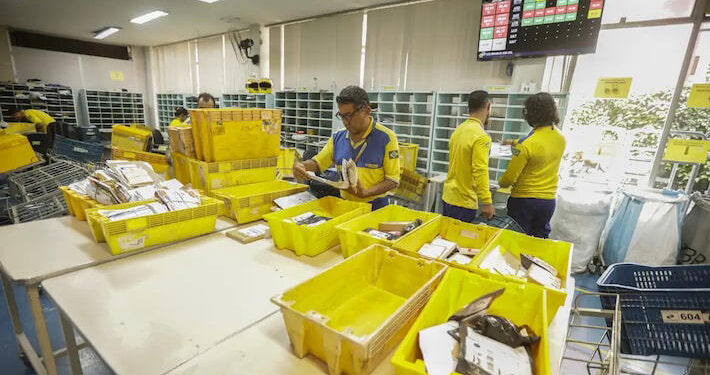 Correios: Inscrições para concurso com salários de até R$ 10,3 mil abrem na quinta-feira