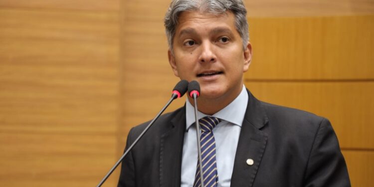 Dr. Samuel solicita ao governador que obras de infraestrutura de Socorro sejam incluídas no programa Acelera Sergipe