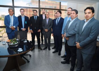 Dr. Samuel dialoga com empresa vencedora de concessão da Deso sobre melhorias no saneamento básico de Socorro