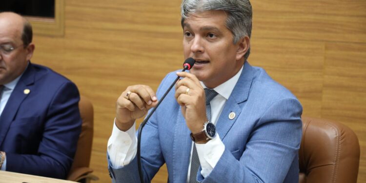 Dr. Samuel solicita envio de carro fumacê para o município de Socorro