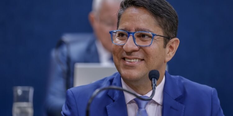 Vereador de 1º mandato Ricardo Marques é eleito vice-prefeito de Aracaju