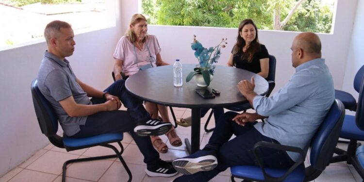 Alex Melo visita o Ciras com o Projeto Educando para Libertar