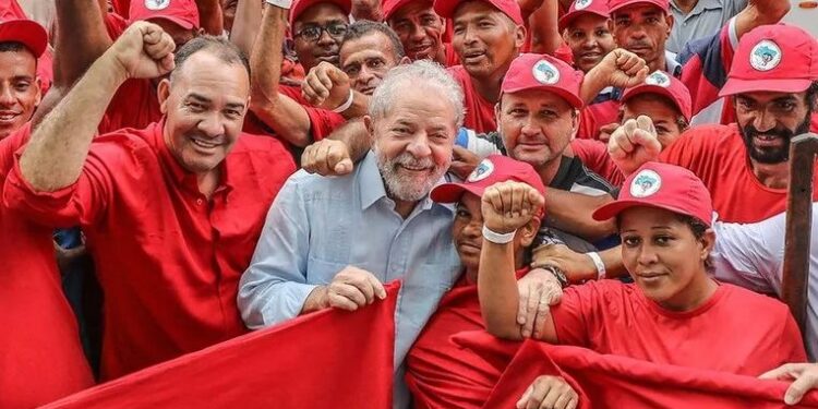 Governo Lula estima gastar R$ 450 milhões para comprar terras ao MST