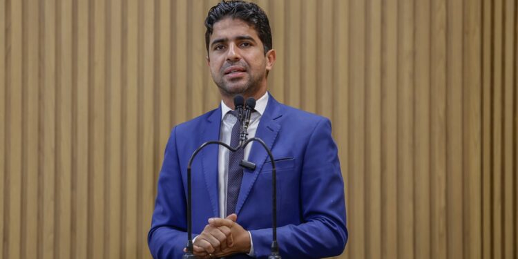 Vereador Pastor Diego avalia vitória de Emília nas eleições e se coloca à disposição