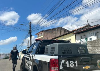 Polícia Civil e PMA resgatam dez cães em situação de maus-tratos no bairro Suíssa