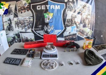 PM apreende arma e desarticula esquema de tráfico em Aracaju