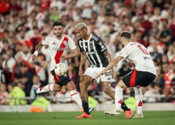 Atlético-MG segura pressão do River Plate e avança para a final da Libertadores
