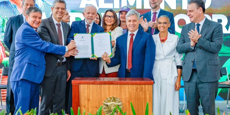 Márcio Macedo participa de evento no Dia Mundial da Alimentação