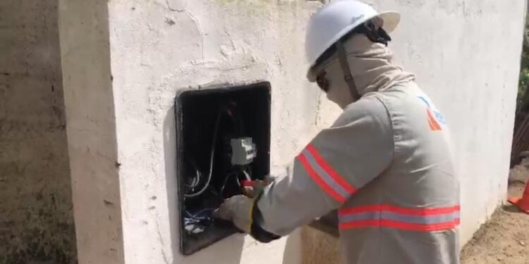Ação de combate ao furto de energia é realizada em Lagarto