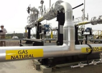 Gás natural ficará 1,41% mais barato em novembro, diz Petrobras