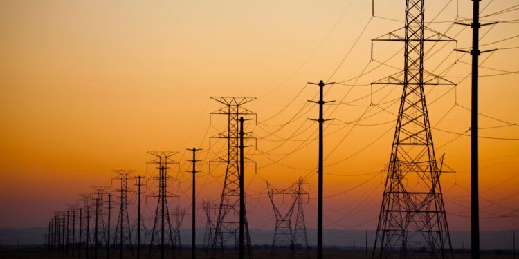 Com início das chuvas, conta de energia elétrica ficará mais barata em novembro