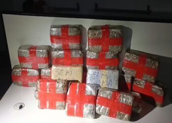 PM prende suspeita de tráfico ilícito de drogas em operação policial na Capital