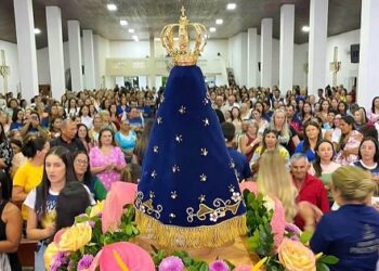 Festejos de Nossa Senhora Aparecida acolhem milhares de fiéis e devotos, no Bugio