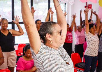 Saúde realiza ação voltada ao Outubro Rosa para usuárias e servidoras do Caism