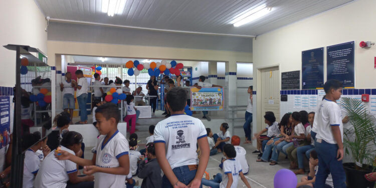 Atividades lúdicas e recreativas estimulam aprendizado no Colégio Estadual Professora Áurea Melo
