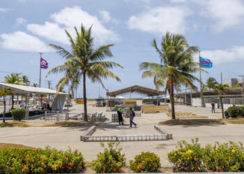 Montagem da estrutura da Vila da Criança segue em ritmo acelerado