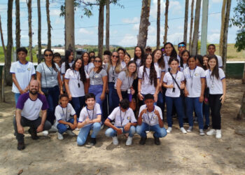 Alunos de escola estadual em Simão Dias visitam aterro sanitário e aprendem sobre sustentabilidade