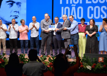 Prêmio Escola Destaque celebra resultados do Idese e investe R$ 1,5 milhão em escolas públicas