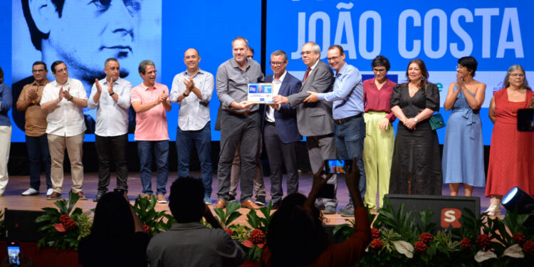 Prêmio Escola Destaque celebra resultados do Idese e investe R$ 1,5 milhão em escolas públicas