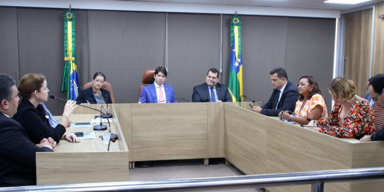 Saúde apresenta na Alese investimentos do Governo do Estado e sucesso do Opera Sergipe