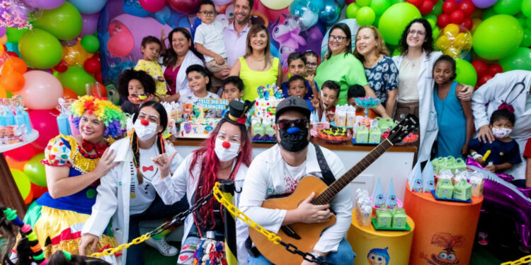 Pacientes da oncologia do Huse ganham festa especial em alusão do Dia das Crianças