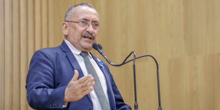 Cícero do Santa Maria cobra ações efetivas de prevenção ao câncer de próstata