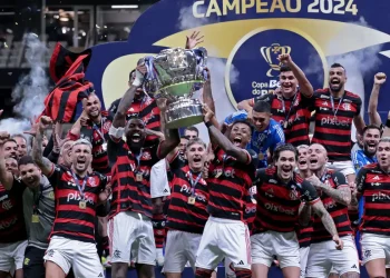 Flamengo vence Atlético-MG e fica com título da Copa do Brasil