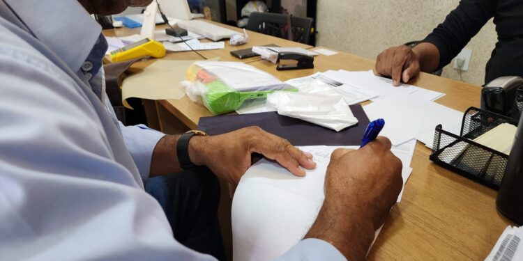 Sefaz realiza operação para coibir sonegação fiscal em Socorro e apreende máquinas de cartão de crédito