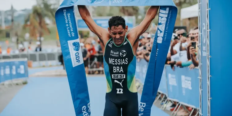 Manoel Messias ganha etapa de Brasília da Copa do Mundo de triatlo