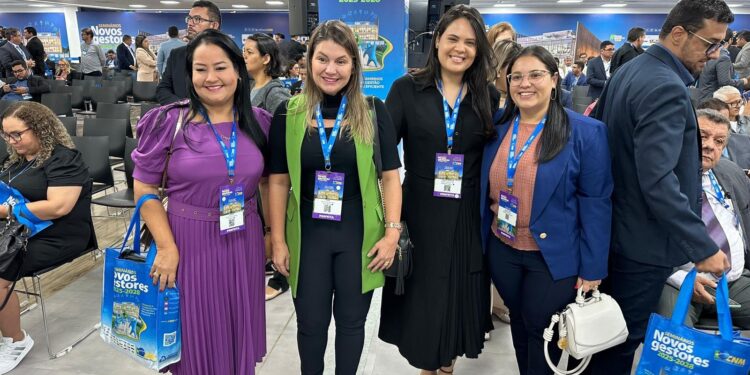Prefeita eleita de São Miguel do Aleixo participa do Seminário em Brasília